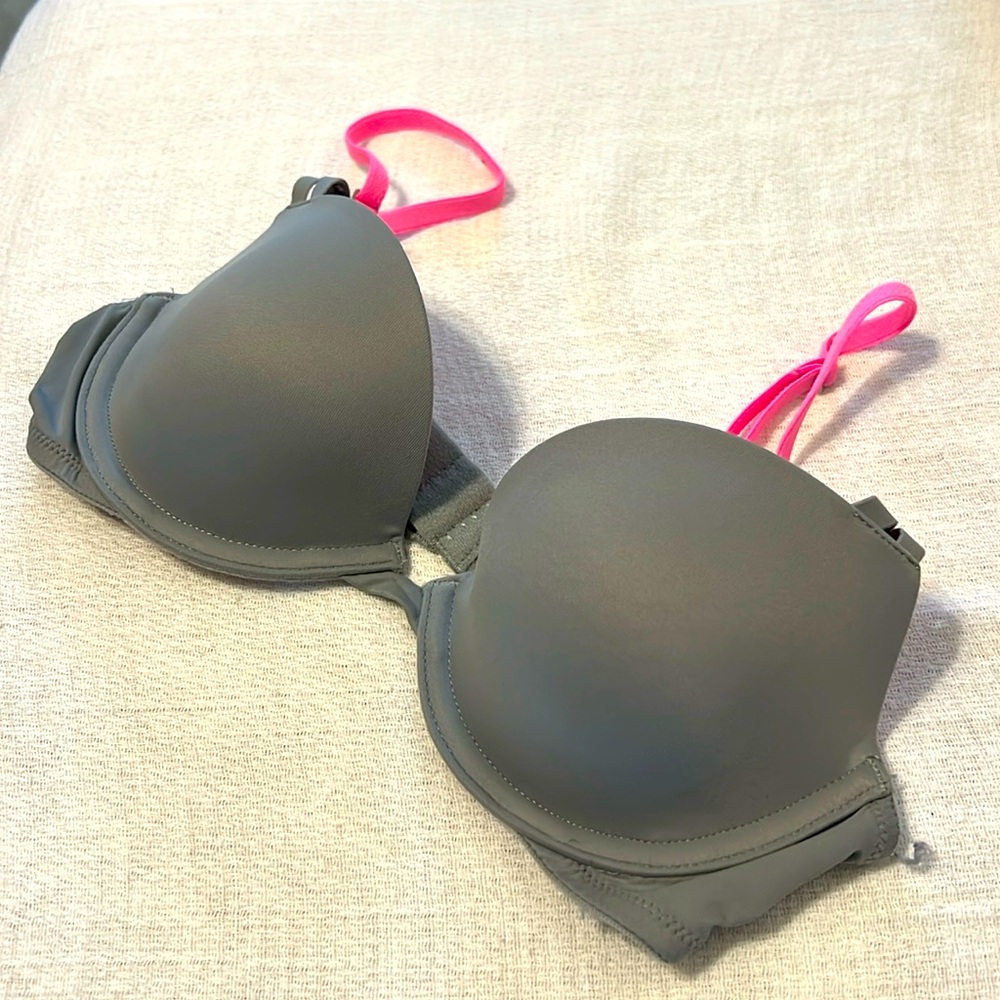 Gray/pink Victoria’s Secret bra 32B